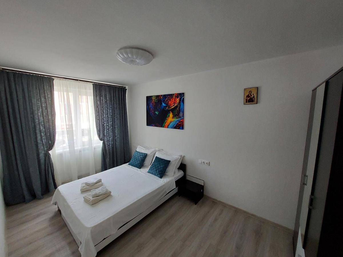 Maya'S Apartament Brasov Appartamento Esterno foto